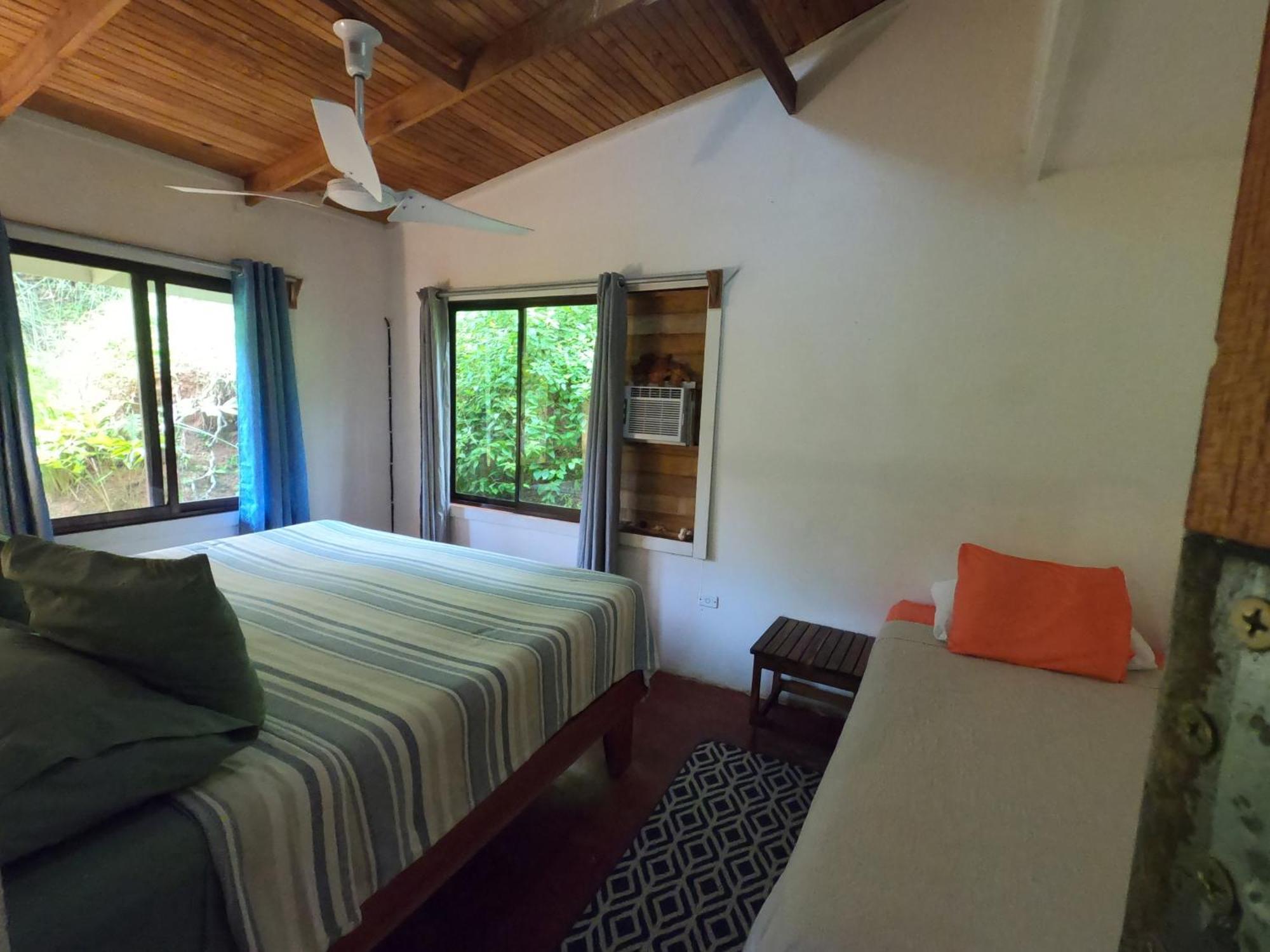Bamboo River House And Hotel Dominical Buitenkant foto