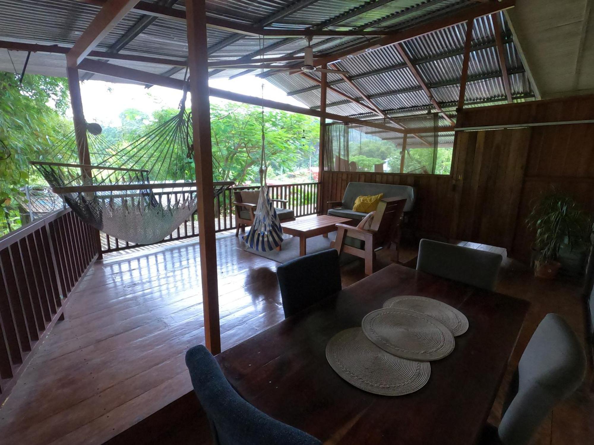 Bamboo River House And Hotel Dominical Buitenkant foto
