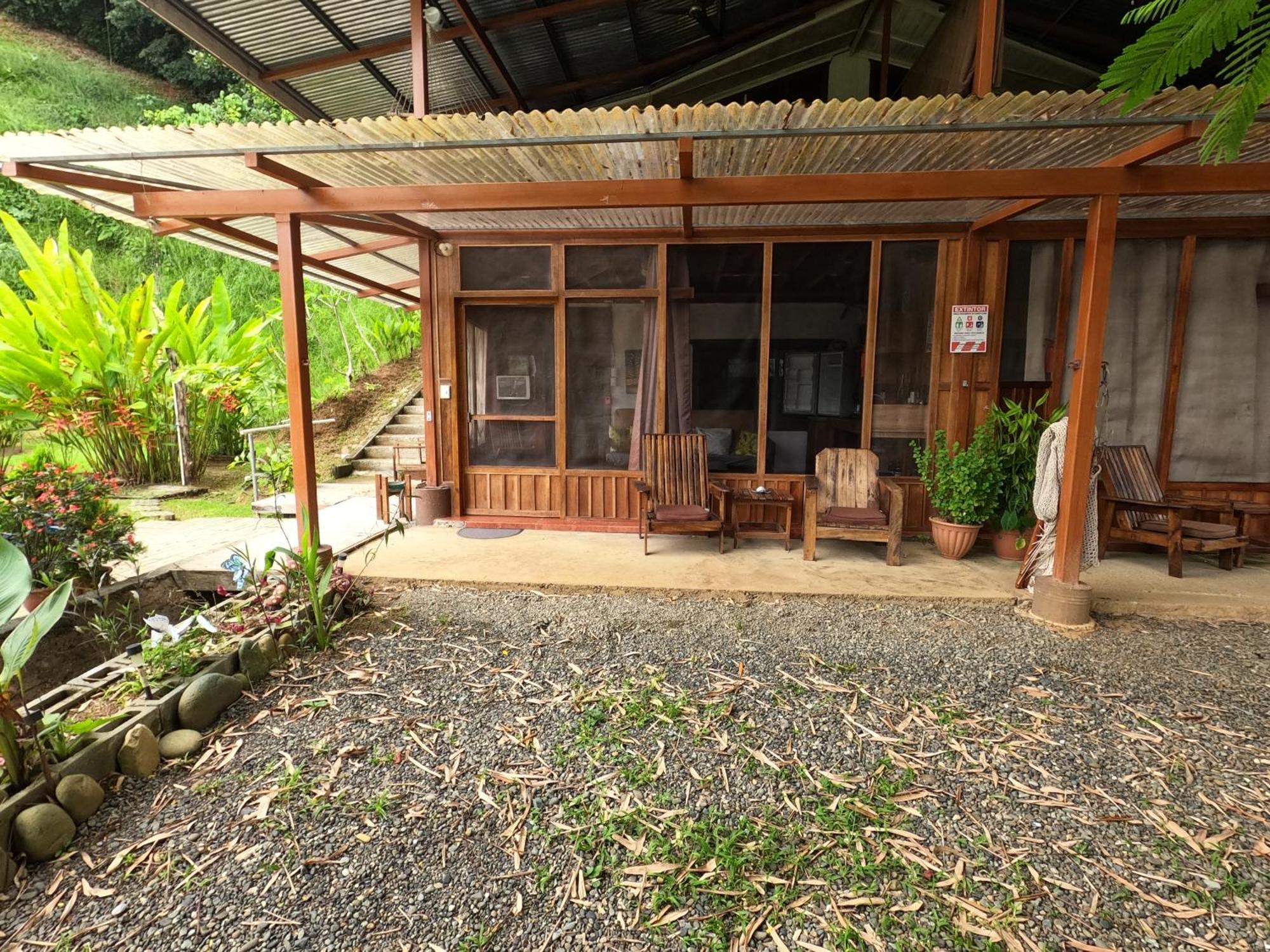 Bamboo River House And Hotel Dominical Buitenkant foto