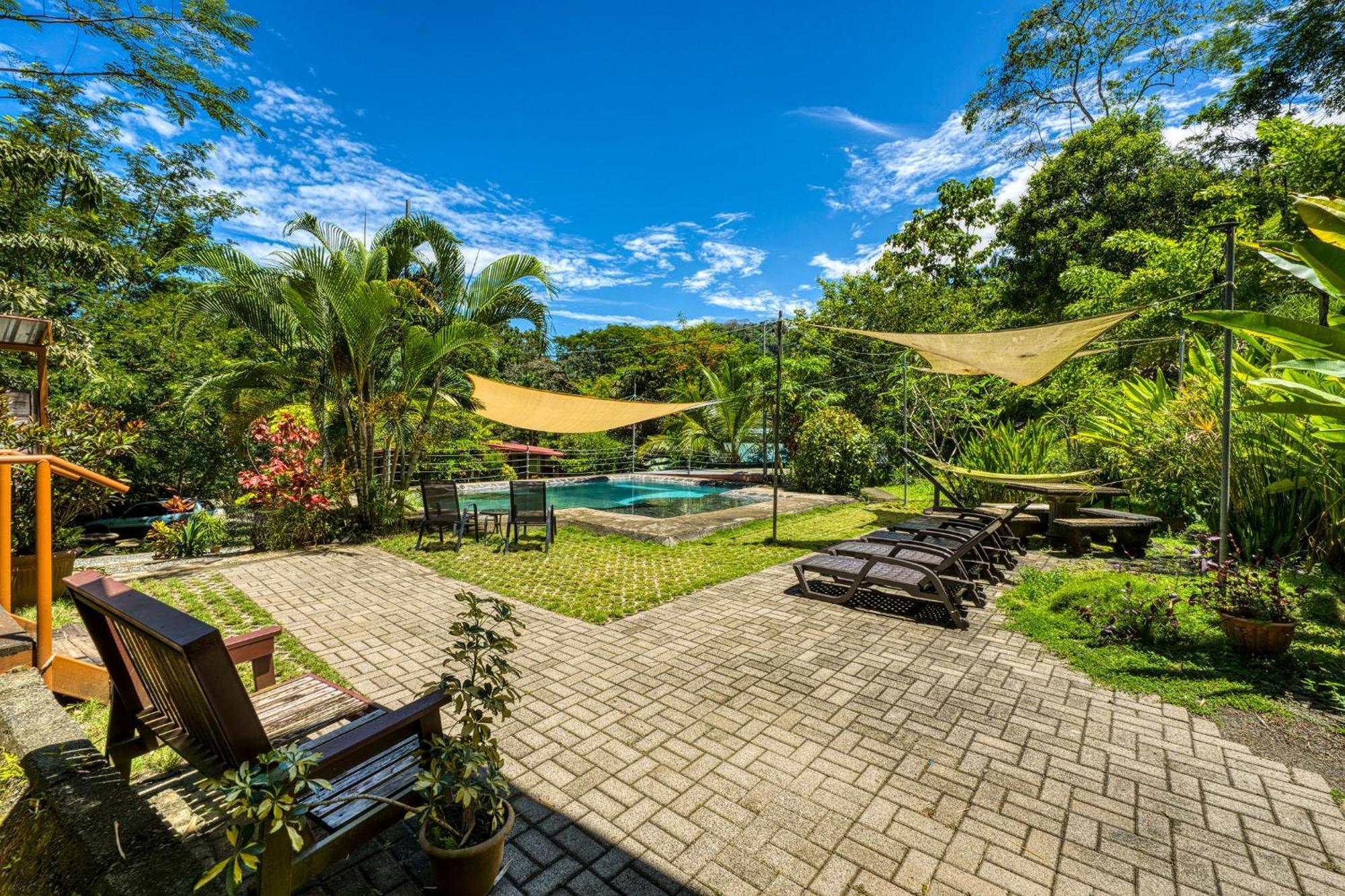 Bamboo River House And Hotel Dominical Buitenkant foto