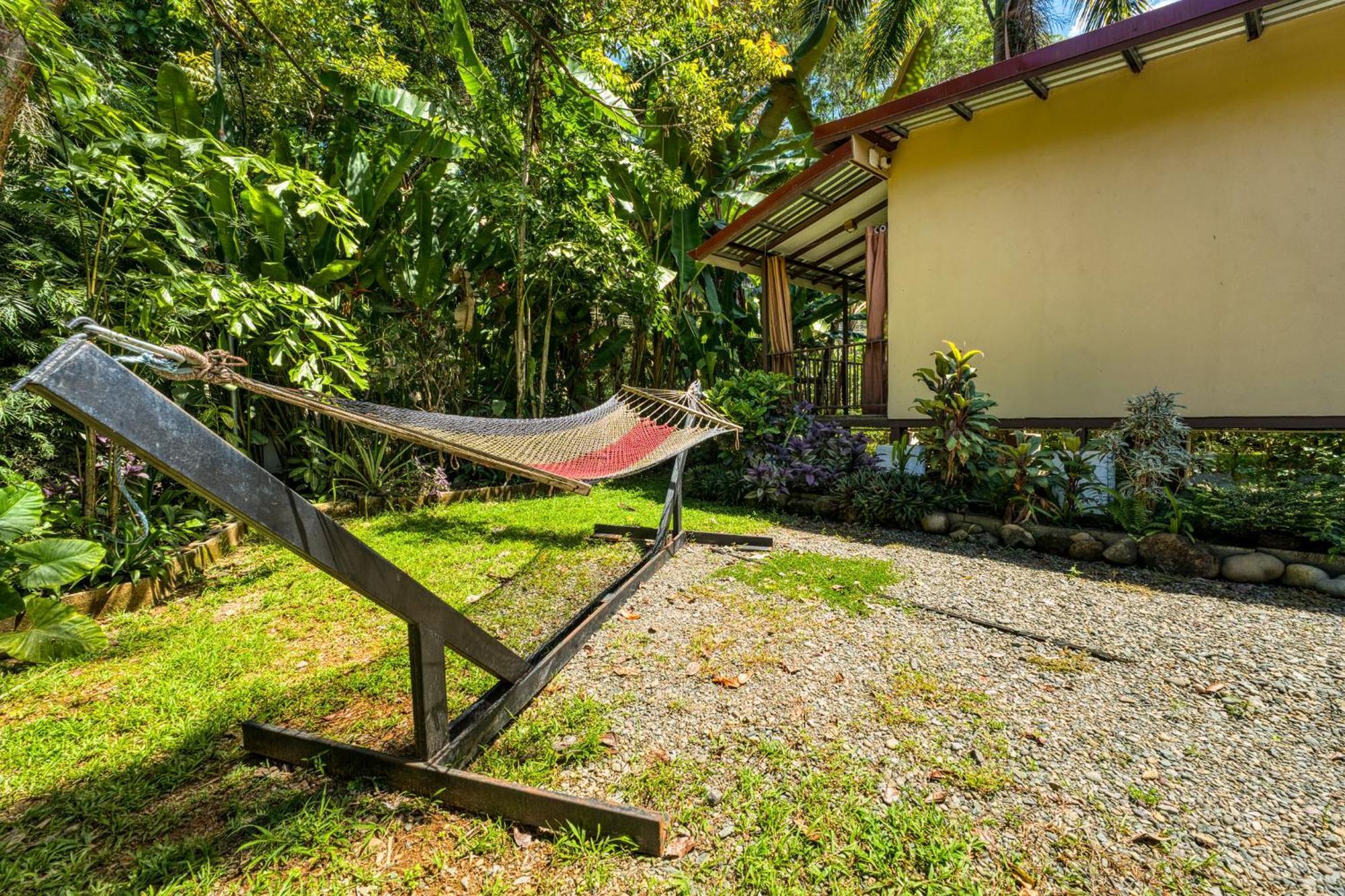 Bamboo River House And Hotel Dominical Buitenkant foto