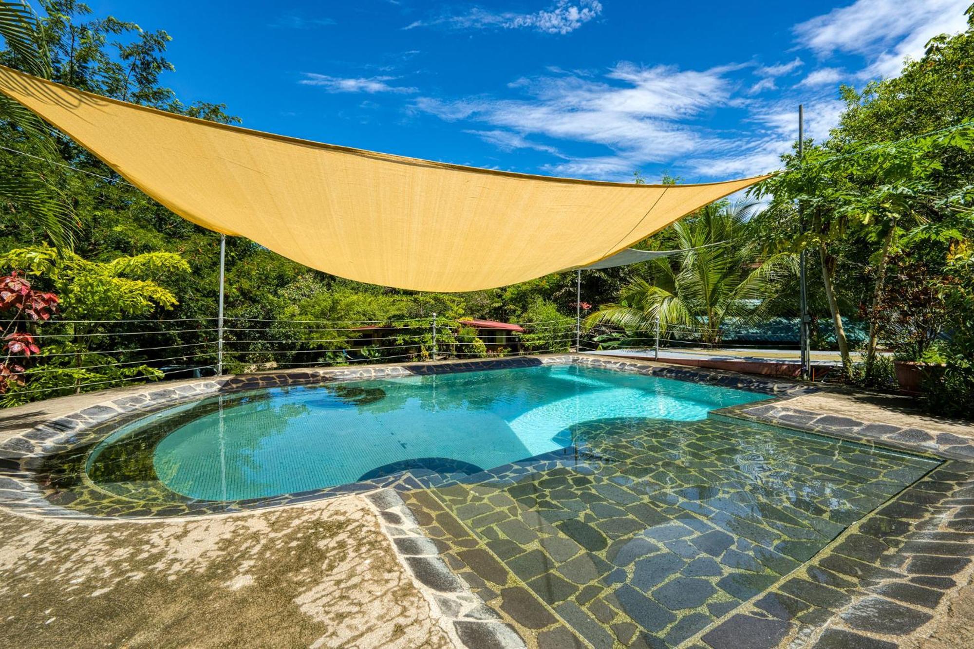 Bamboo River House And Hotel Dominical Buitenkant foto