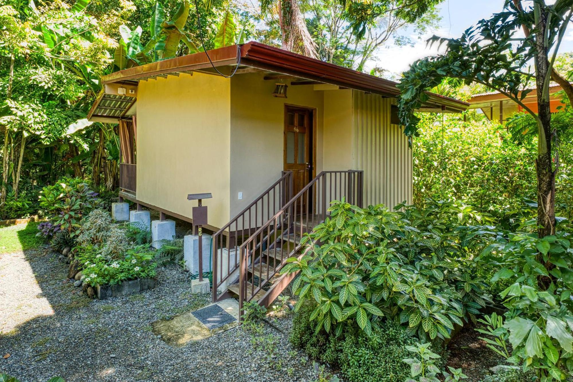 Bamboo River House And Hotel Dominical Buitenkant foto