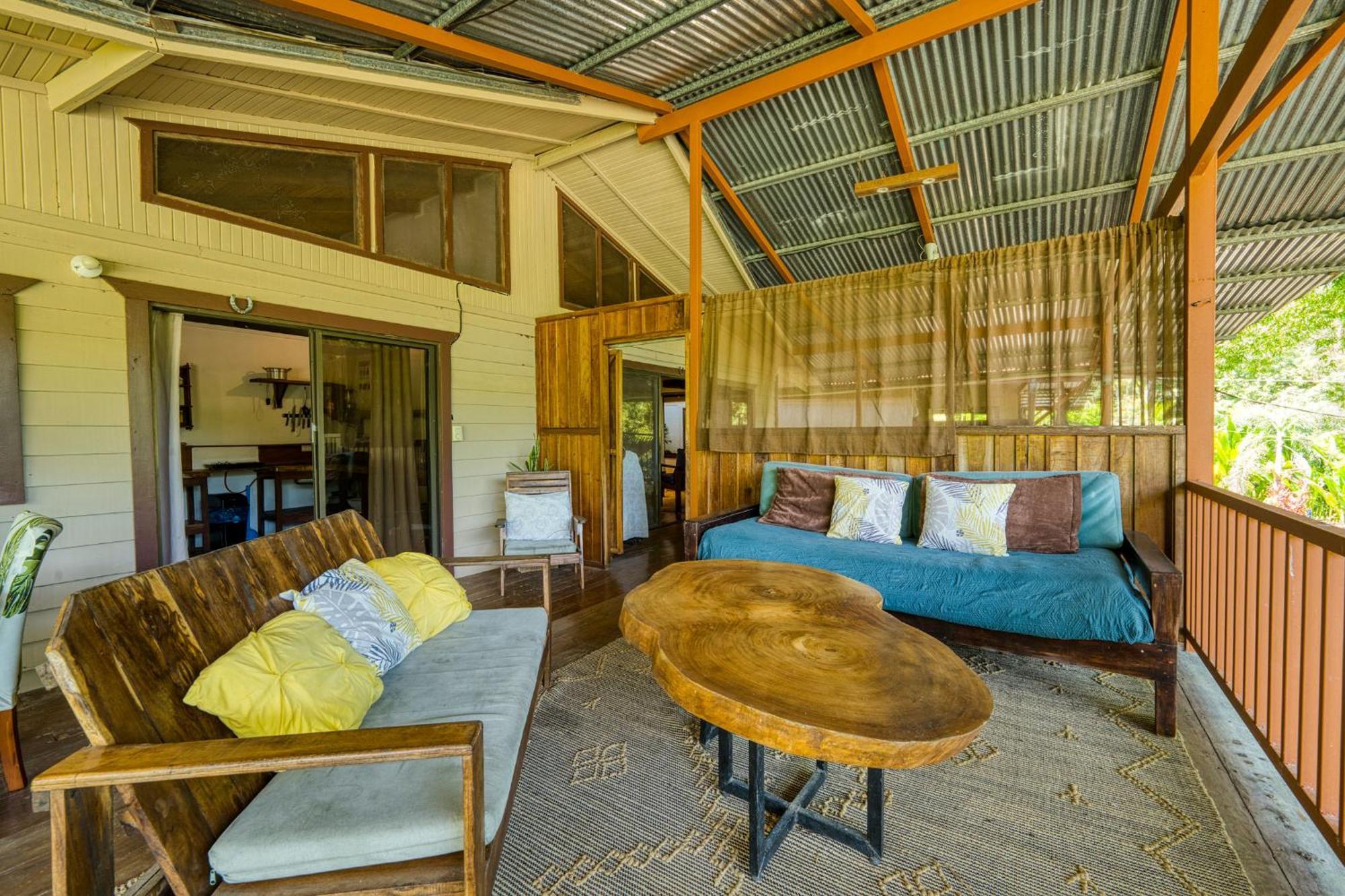 Bamboo River House And Hotel Dominical Buitenkant foto
