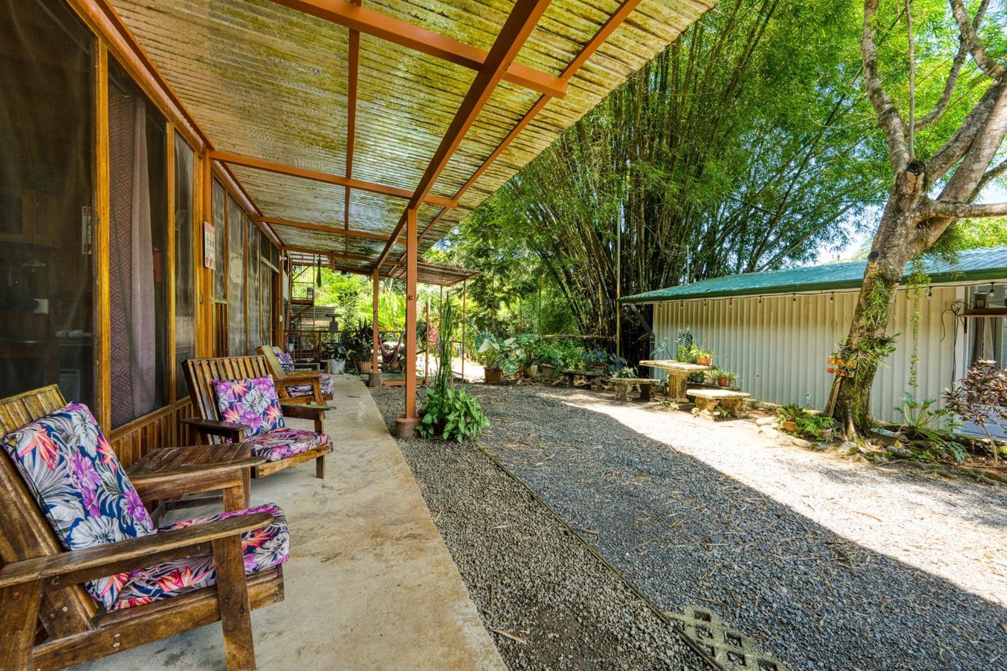 Bamboo River House And Hotel Dominical Buitenkant foto
