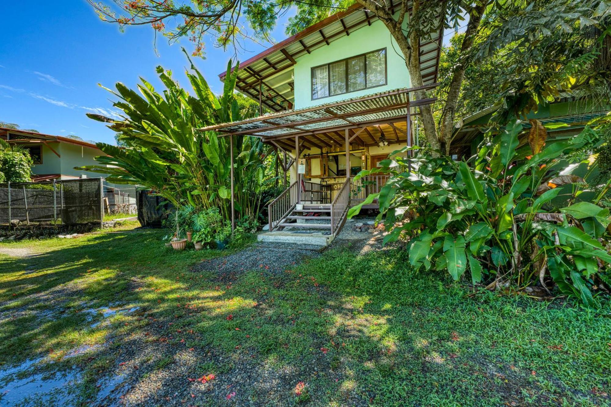 Bamboo River House And Hotel Dominical Buitenkant foto
