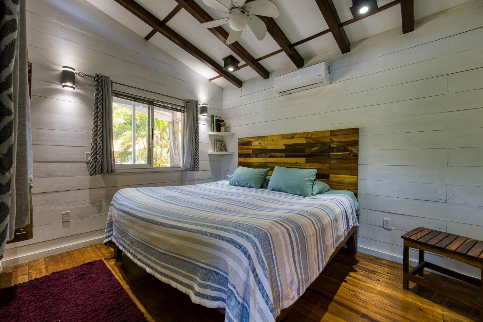 Bamboo River House And Hotel Dominical Buitenkant foto