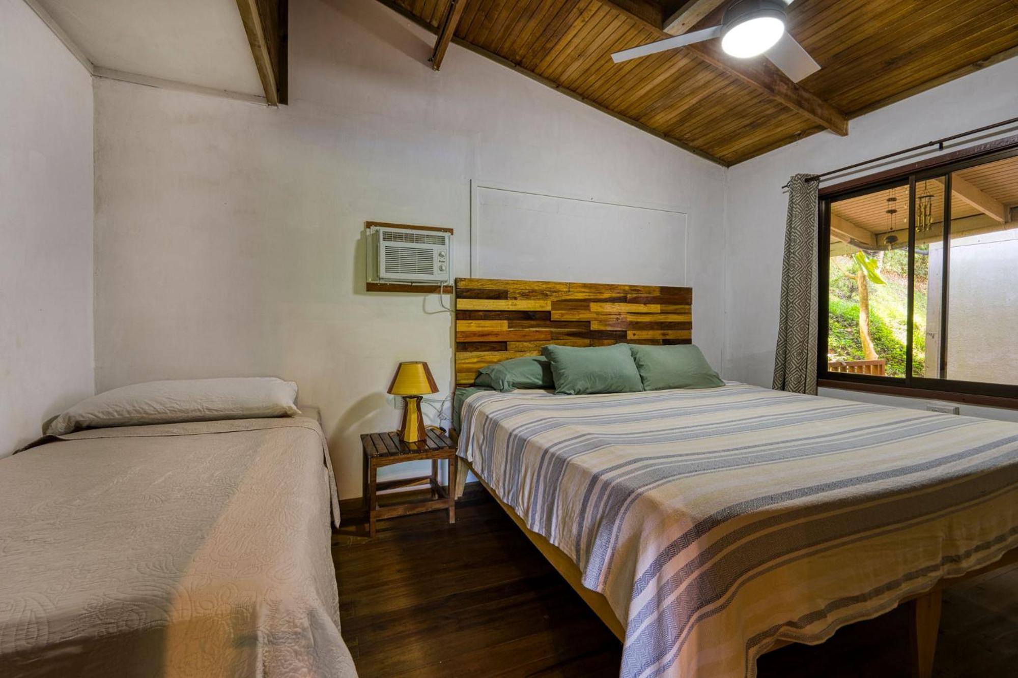 Bamboo River House And Hotel Dominical Buitenkant foto